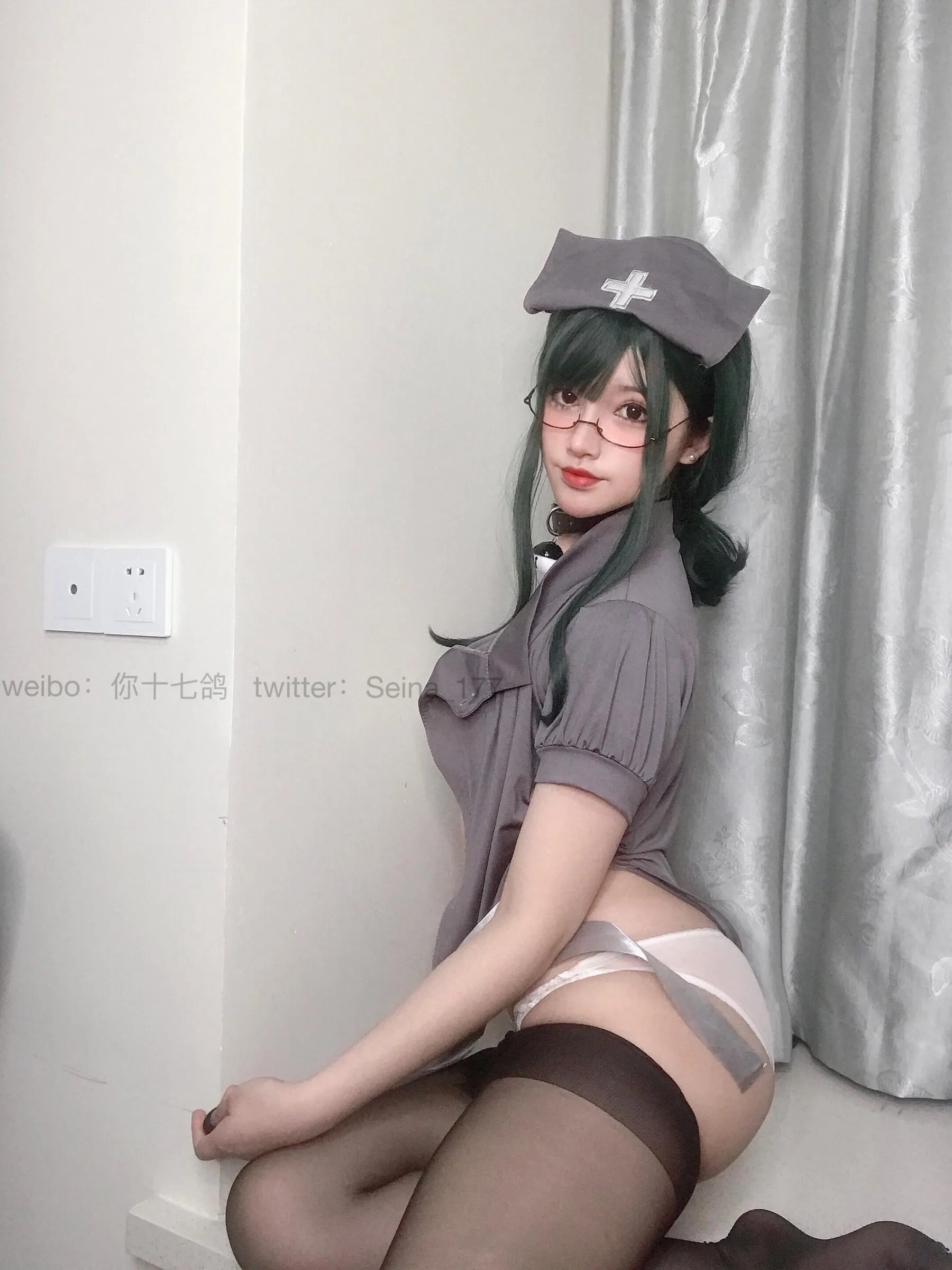 你十七鸽 – NO.04 灰色护士 [146P]插图1
